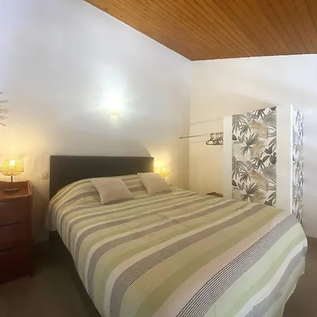 Duplex Renove Face A La Avec Balcon Et Parking - Fr-1-738-41 Lägenhet